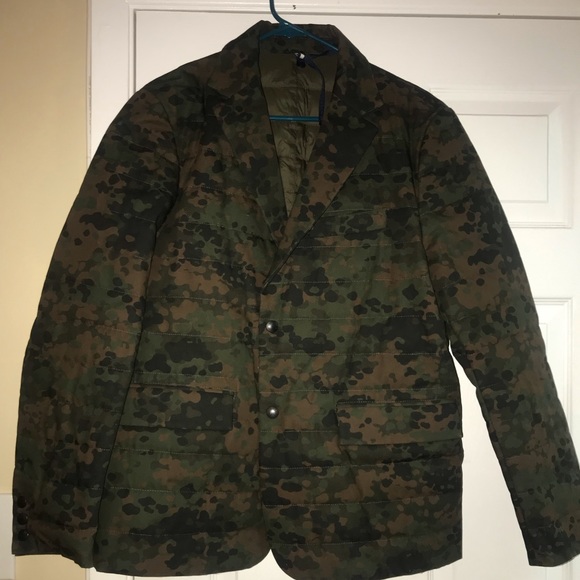 100% Authentic Moncler Down Puffy Blazer. size 3